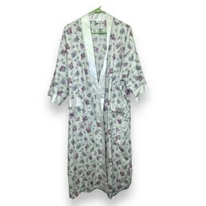 Vintage Cachet floral robe